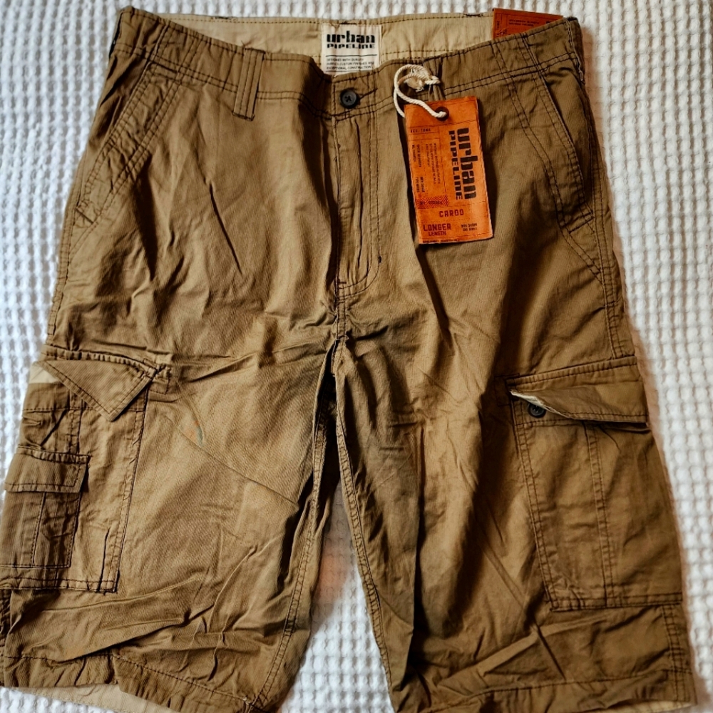 Urban pipeline cargo shorts